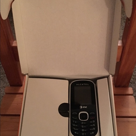 AT&T pre-paid GO phone - Picture 4 of 4